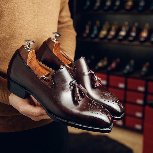 Master design brown high-end men's loafers tassel leather shoes