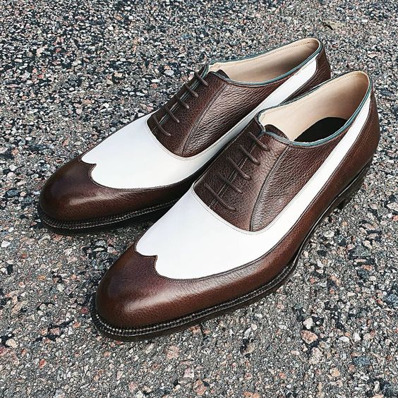 White and brown color matching Oxford dress shoes