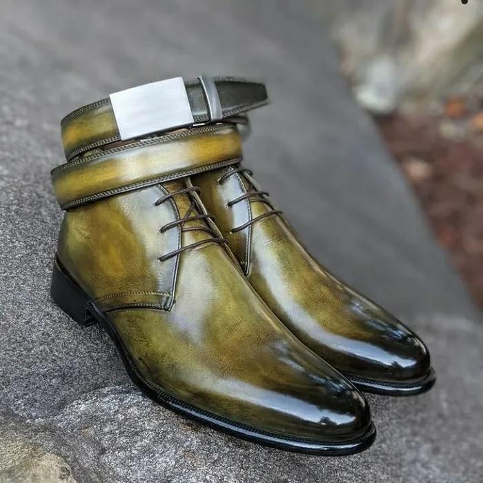 Men_s handmade green chukka boots