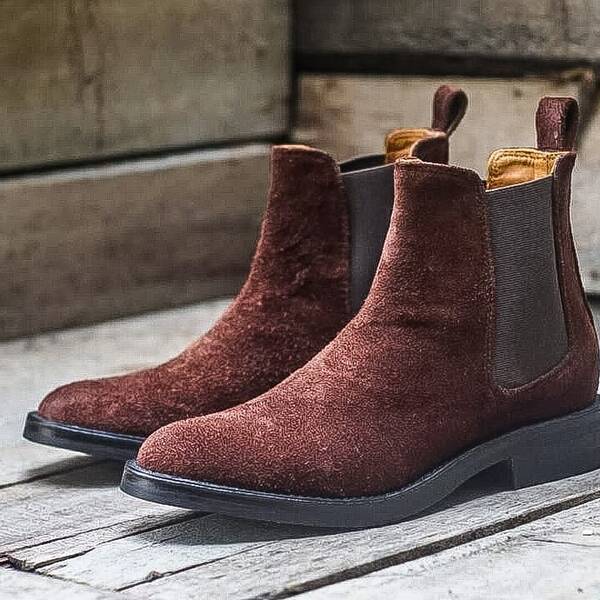 Red Men's Suede Leather Chelsea Boots