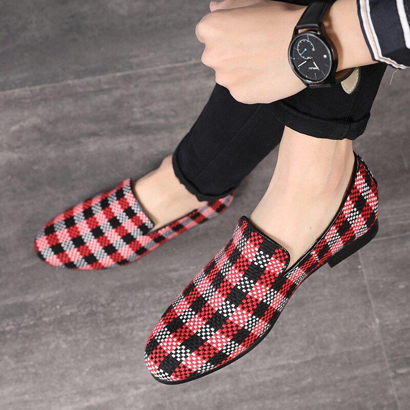 New color matching plaid casual shoes
