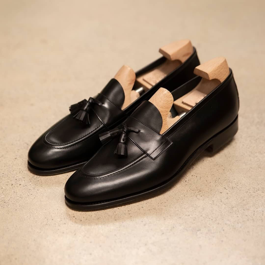 New fashion black men's tassel slip-on shoes