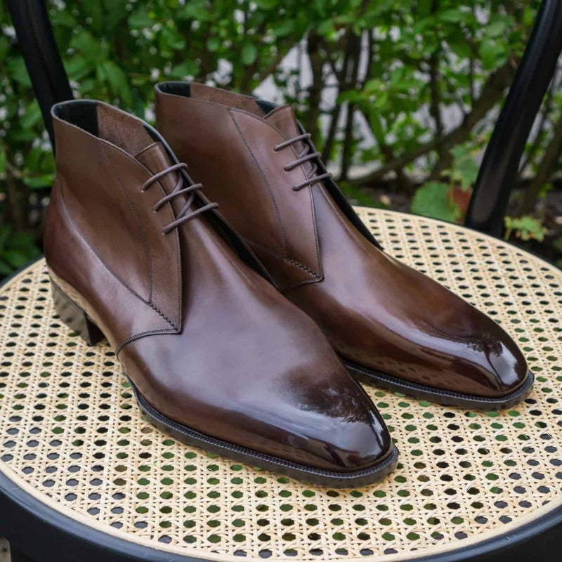 Men's oxford brown chukka boots
