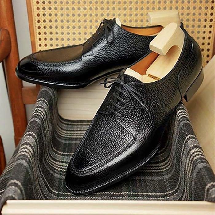 Black men's simple style classic leather shoes