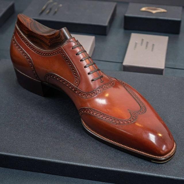 Brown-red classic three-section toe Oxford leather shoes